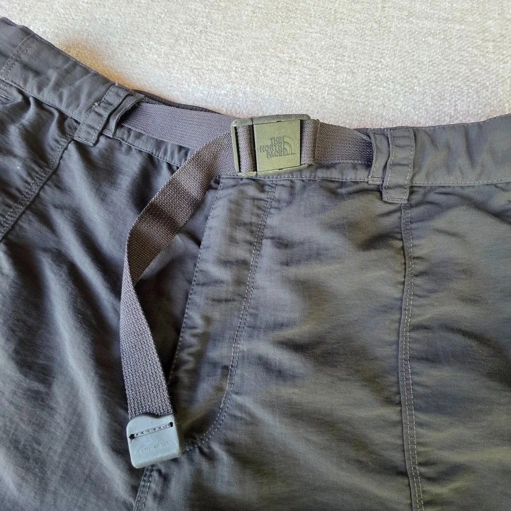 The North Face T150 T550‎ Belted Convertible Hiking Cargo Pants Men's XL Grey